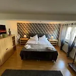 Haus Bella شقة Altendiez